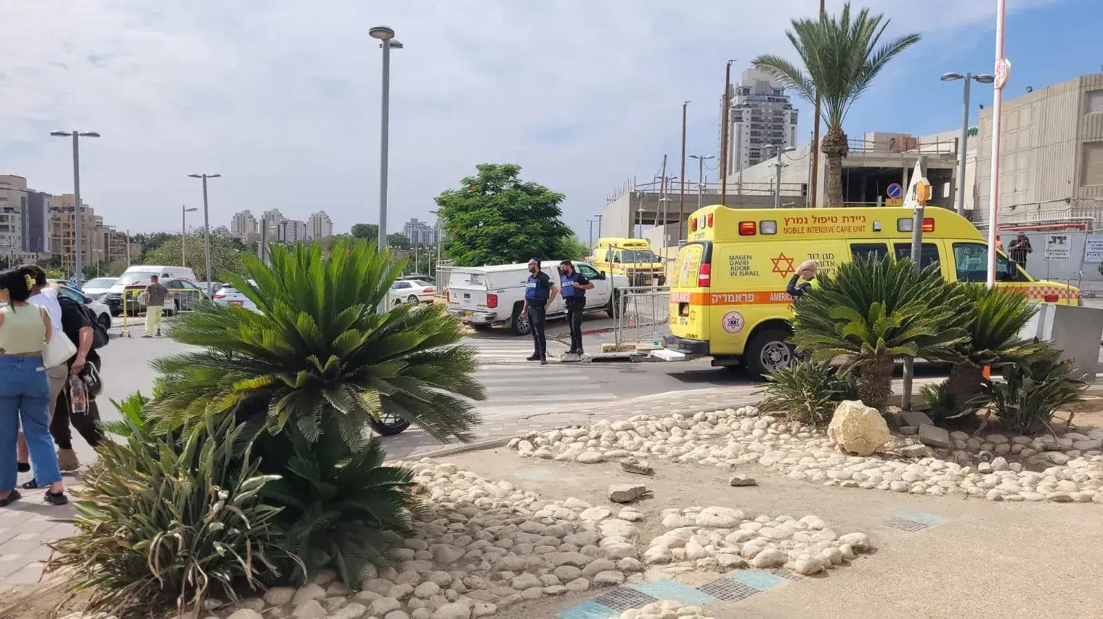 פצועים מפונים לבית החולים סורוקה. 7 באוקטובר 2023 