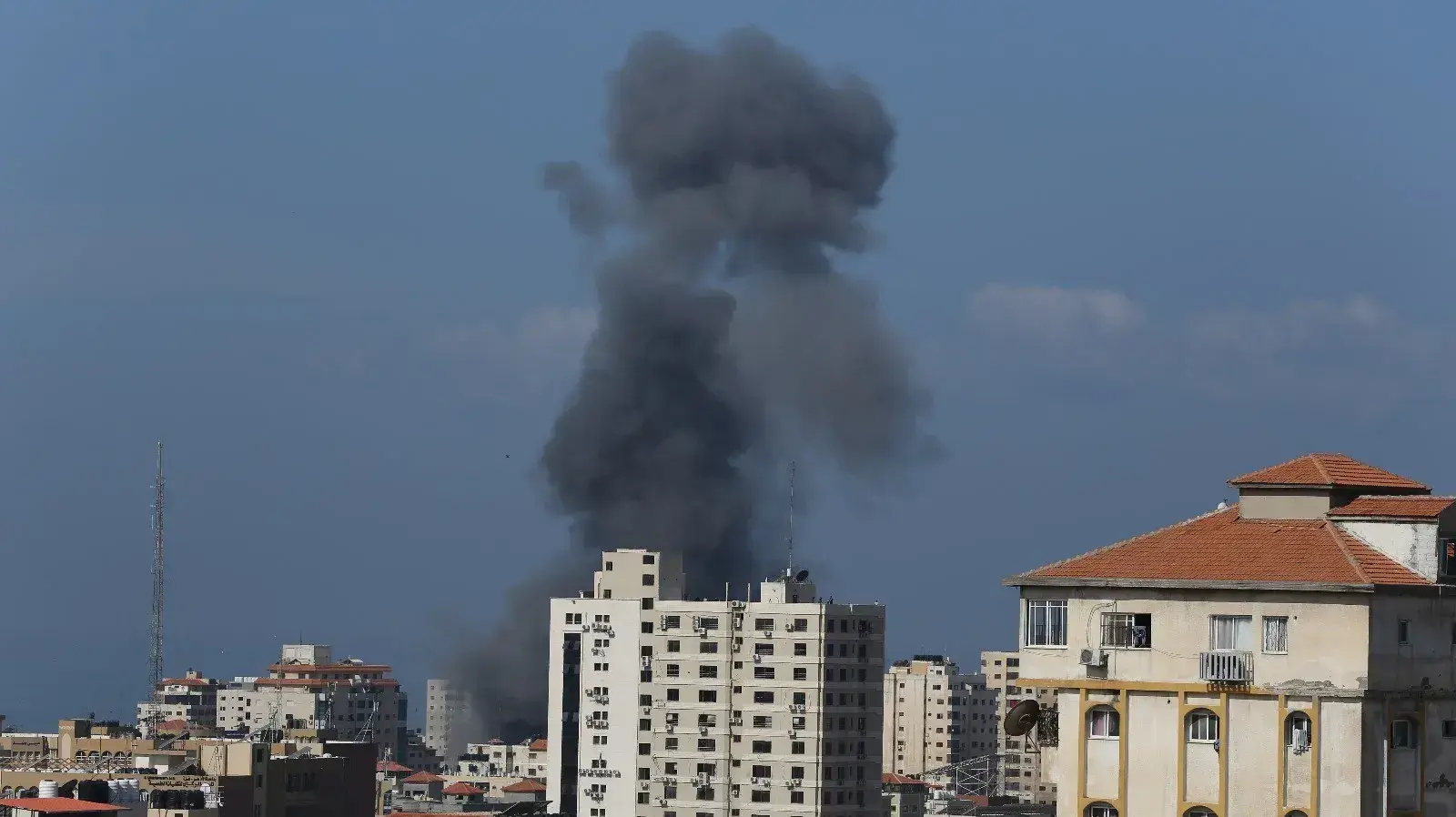 צה"ל תוקף מטרות ברצועת עזה צה"ל תוקף מטרות ברצועת עזה