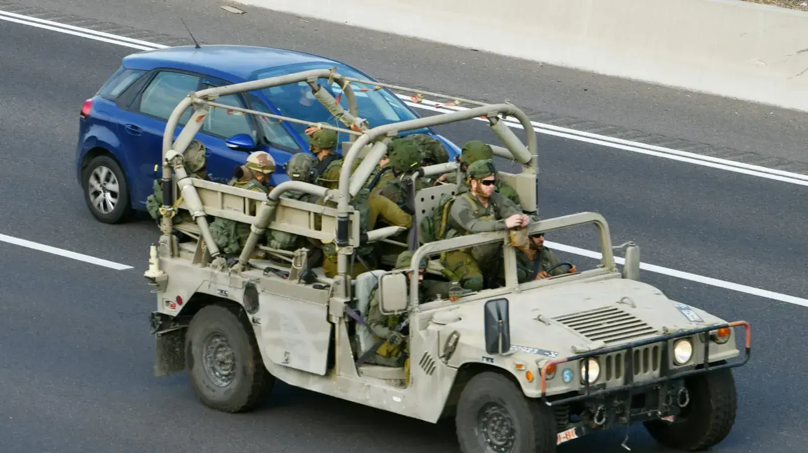 שינוע חיילים לעבר רצועת עזה, 7 באוקטובר 2023 שינוע חיילים לעבר רצועת עזה, 7 באוקטובר 2023