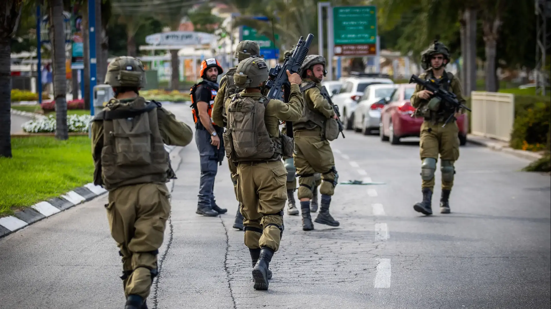 כוחות בעיר שדרות- יום הלחימה השני במלחמת חרבות הברזל