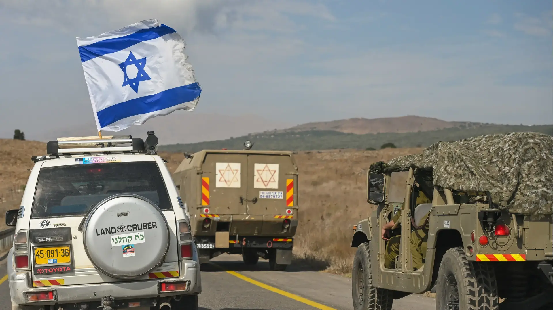 יחידות מילואים של שריון וחי"ר באימונים צבאיים ברמת הגולן לפני יציאה דרומה לרצועת עזה, צפון רמת הגולן ב-8 באוקטובר 2023.
יחידות מילואים של שריון וחי"ר באימונים צבאיים ברמת הגולן לפני יציאה דרומה לרצועת עזה, צפון רמת הגולן ב-8 באוקטובר 2023.