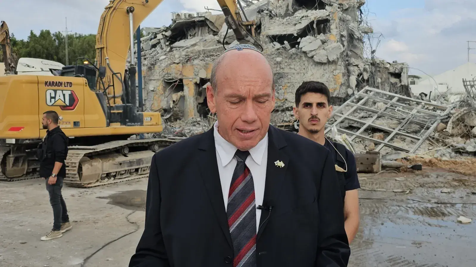 מבקר המדינה מתניהו אנגלמן מבקר בשדרות. 10 באוקטובר 2023 מבקר המדינה מתניהו אנגלמן מבקר בשדרות. 10 באוקטובר 2023