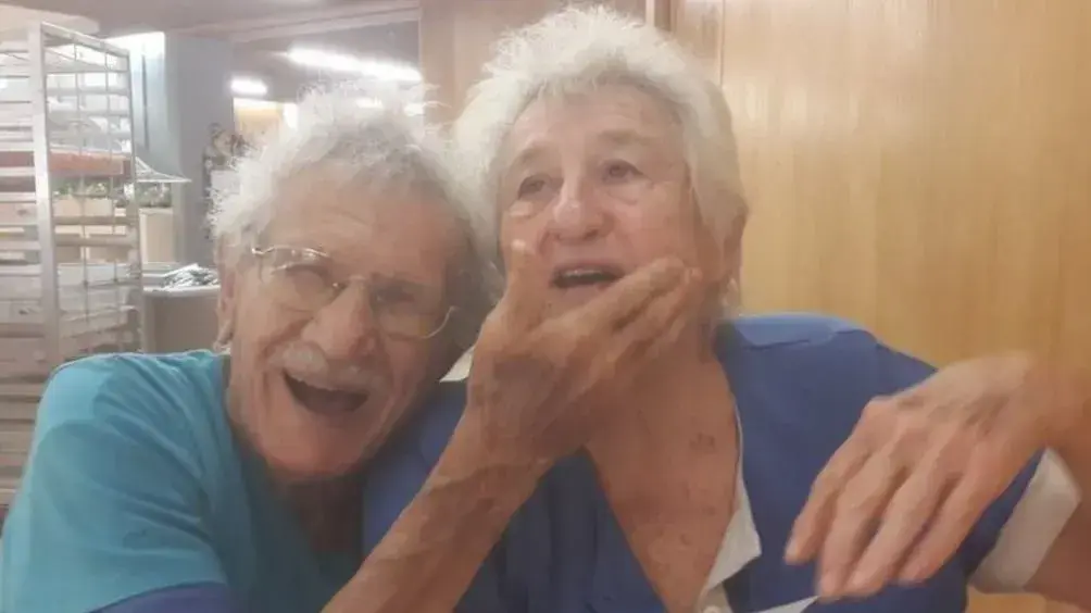 אנדד אלדן בן ה-100 ואשתו שרי אלדן בת ה-88 אנדד אלדן בן ה-100 ואשתו שרי אלדן בת ה-88