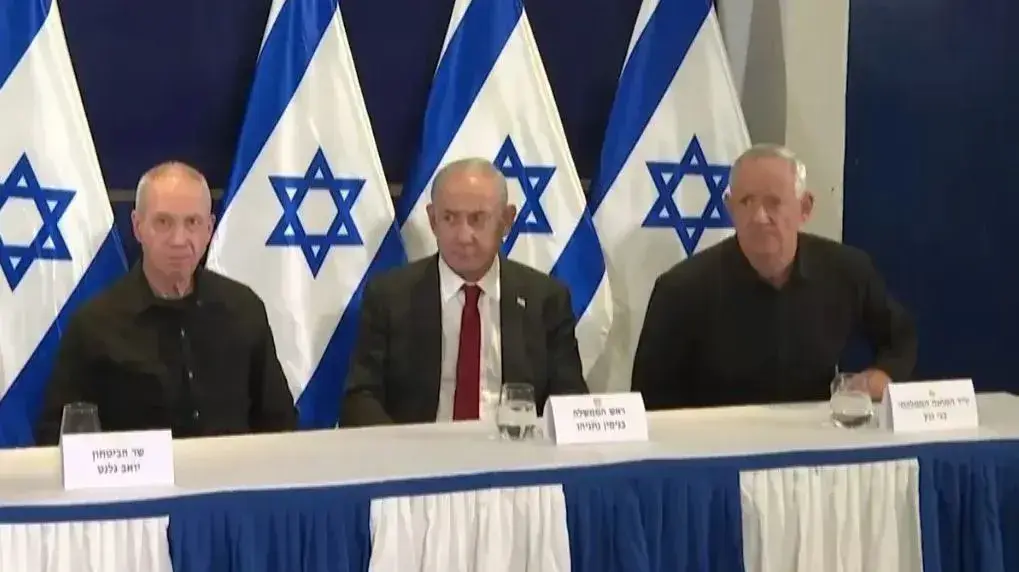 נתניהו, גלנט וגנץ בהצהרה משותפת על ממשלחת האחדות בעקבות מבצע "חרבות ברזל" נתניהו, גלנט וגנץ בהצהרה משותפת על ממשלחת האחדות בעקבות מבצע "חרבות ברזל"