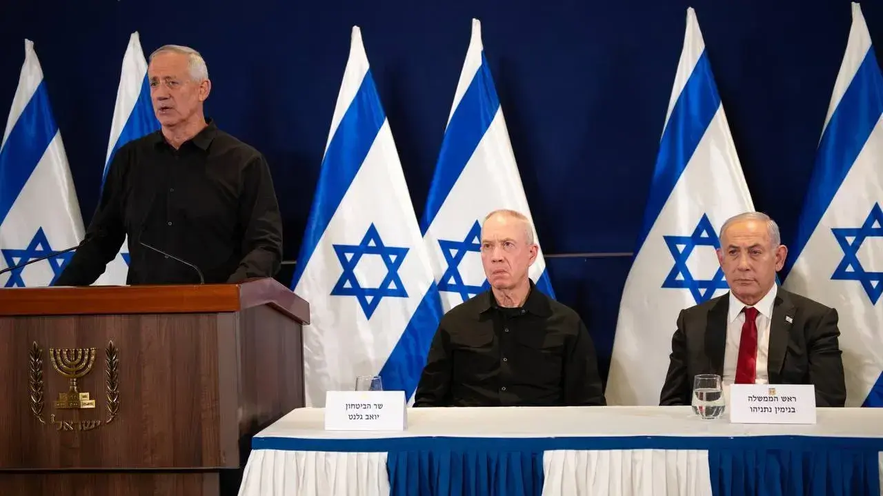 יו"ר המחנה הממלכתי בני גנץ, ראש הממשלה בנימין נתניהו, שר הביטחון יואב גלנט, הצהרה על הקמת ממשלת חירום וקבינט ניהול מלחמה, 11 באוקטובר 2023