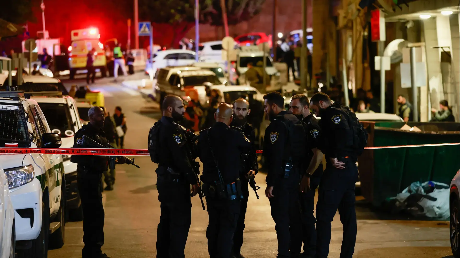 כוחות משטרה לאחר תקיפת המחבל בתחנת שלם בירושלים, 12 באוקטובר 2022
