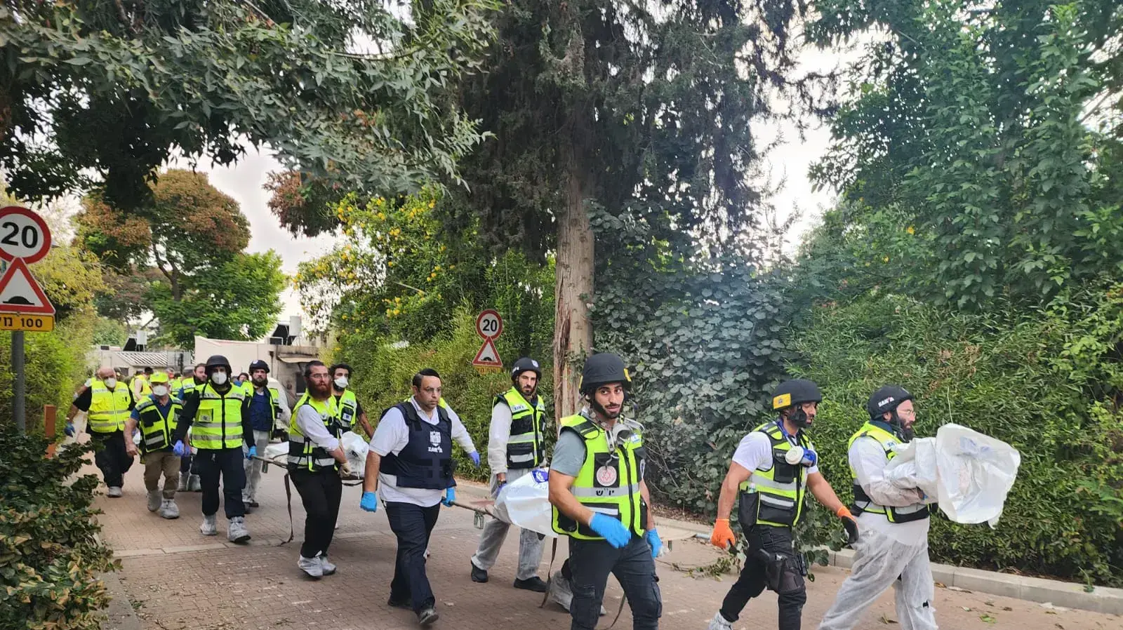 פעילות אנשי זק"א לפינוי גופות חללים במהלך חרבות ברזל פעילות אנשי זק"א לפינוי גופות חללים במהלך חרבות ברזל