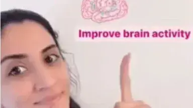 דליה קאראזי התחזתה לרופאה ברשתות החברתיות דליה קאראזי התחזתה לרופאה ברשתות החברתיות