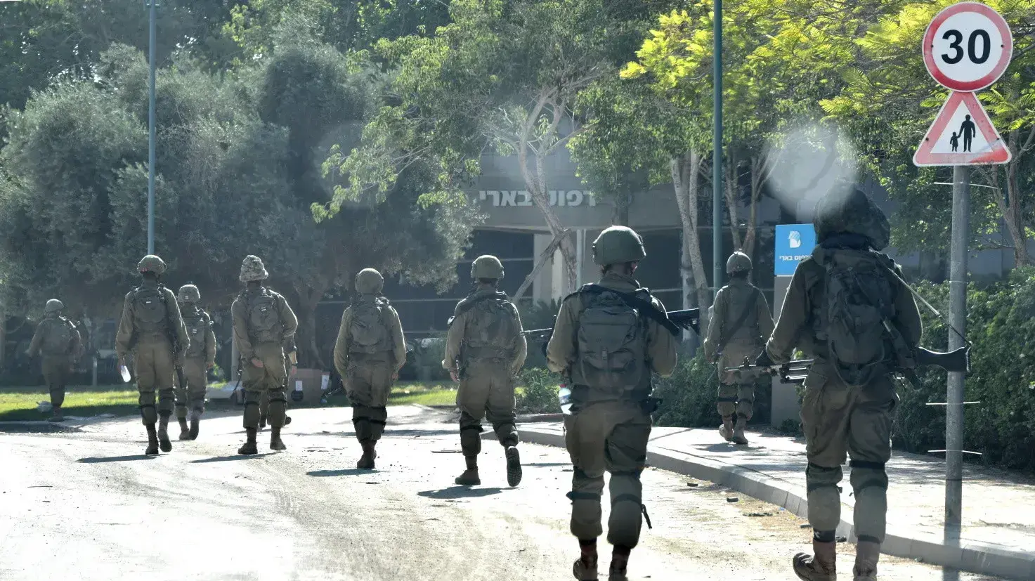 חיילי צה"ל, קיבוץ בארי, 15 באוקטובר 2023 חיילי צה"ל, קיבוץ בארי, 15 באוקטובר 2023