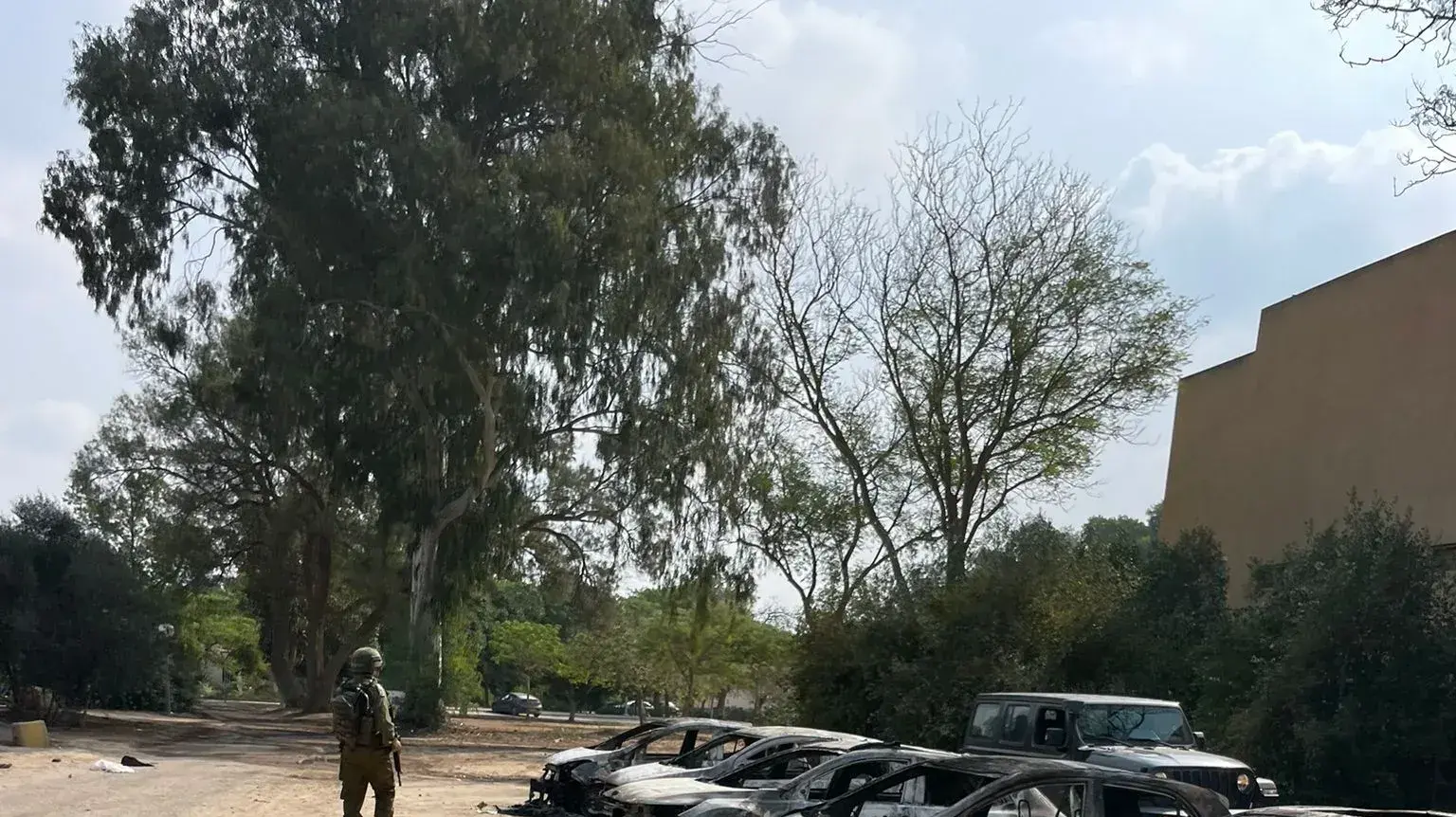 בית שרוף והרוס, קיבוץ נירים בית שרוף והרוס, קיבוץ נירים