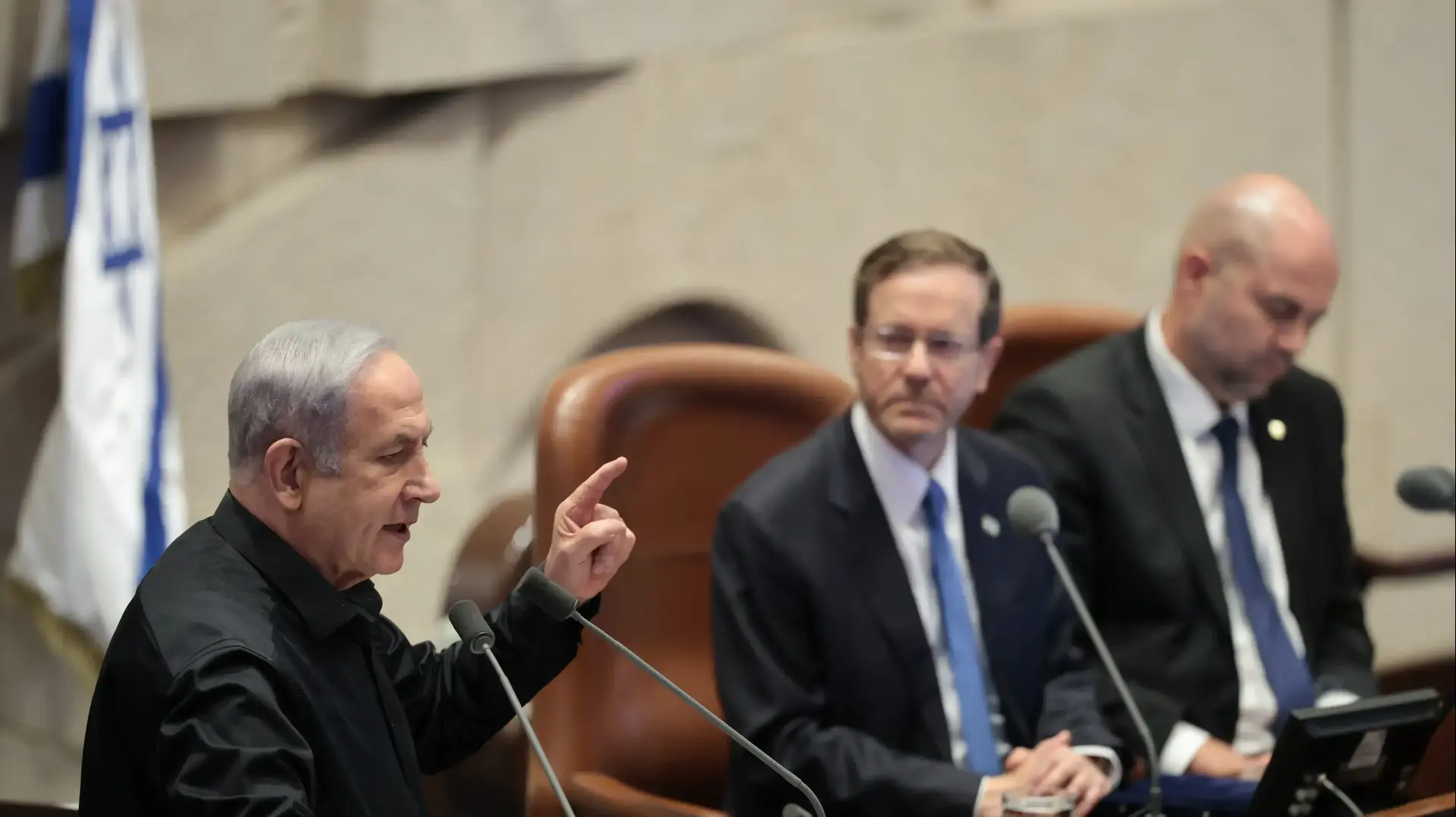 ראש הממשלה בנימין נתניהו נואם בפתיחת המושב השני של הכנסת ה-25. באוקטובר 2023. ראש הממשלה בנימין נתניהו נואם בפתיחת המושב השני של הכנסת ה-25. באוקטובר 2023.