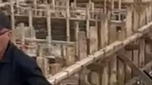 פגיעת טיל נ"ט במושב שתולה שבצפון פגיעת טיל נ"ט במושב שתולה שבצפון
