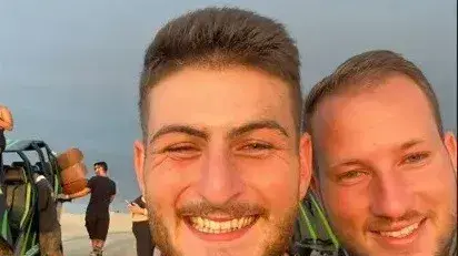 רוני פטרובסקי ושגיב בן צבי הלכו יחד למסיבה ברעים, היום קיבלו משפחותיהם הודעה שהם ככל הנראה חטופים ביחד בעזה