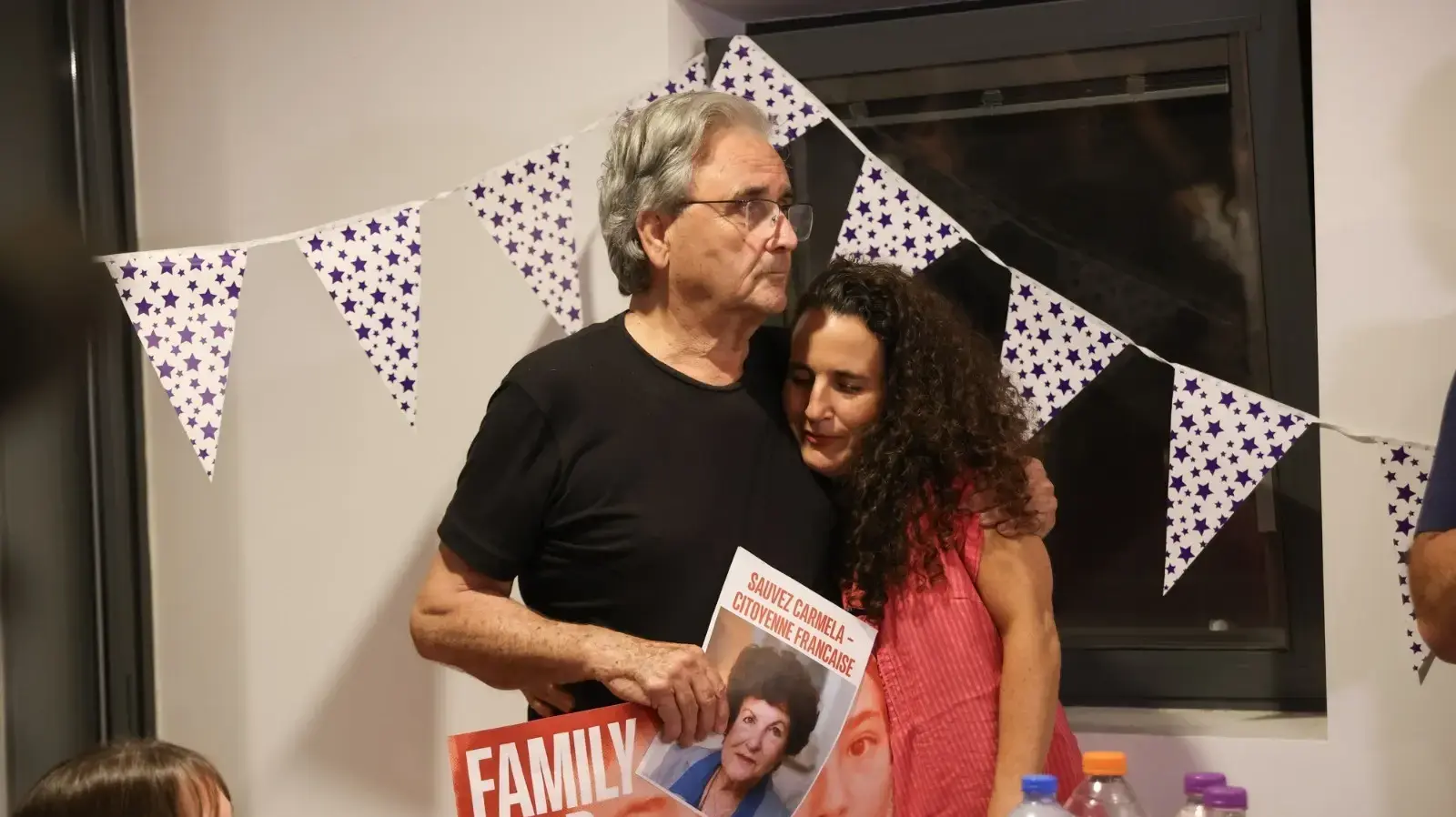 חגיגות יום הולדת 80 לכרמלה דן שנחטפה לעזה חגיגות יום הולדת 80 לכרמלה דן שנחטפה לעזה