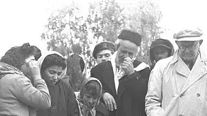 הלווית חייל שנהרג במלחמת קדש, בבית הקברות הזמני בבארי,אוקטובר 1956 הלווית חייל שנהרג במלחמת קדש, בבית הקברות הזמני בבארי,אוקטובר 1956
