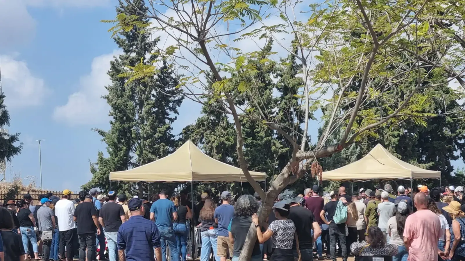 ההלוויה של רועי עידן ההלוויה של רועי עידן