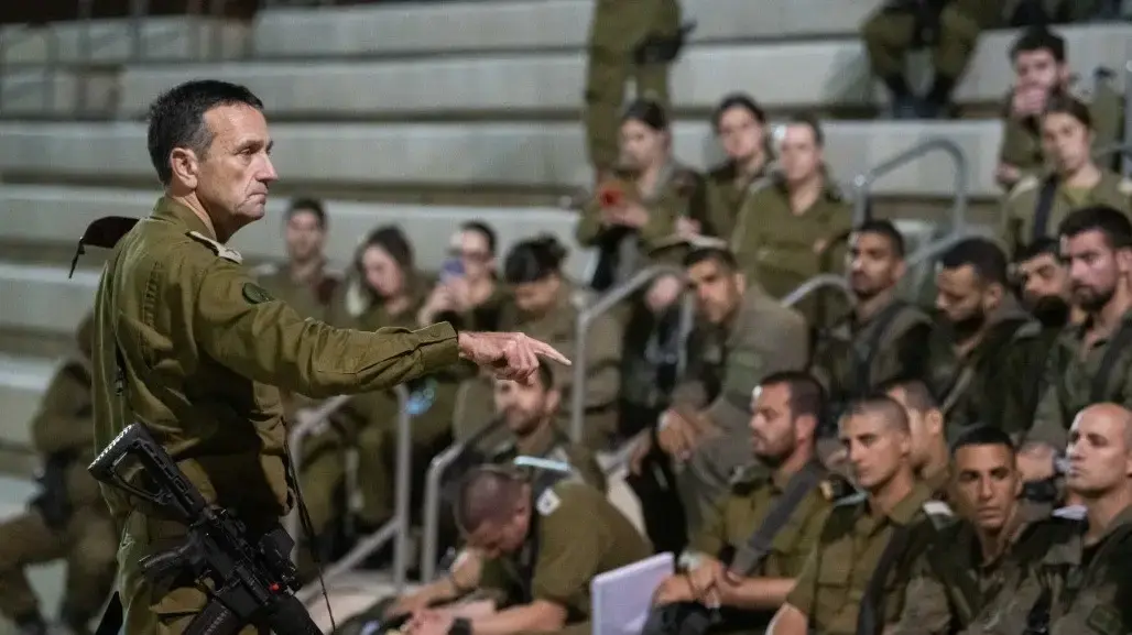 הרמטכ״ל למפקדי חטיבת גולני: ״עזה צפופה, האויב מכין בה הרבה מאוד דברים - אבל אנחנו מכינים לו גם״