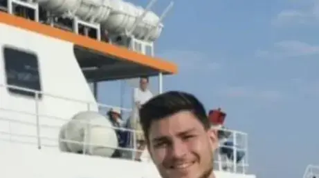 סשה טרופנוב ובת זוגו ספיר כהן שנחטפו לעזה במתקפת הטרור של חמאס, תאריך ה- 7 באוקטובר 2023 סשה טרופנוב ובת זוגו ספיר כהן שנחטפו לעזה במתקפת הטרור של חמאס, תאריך ה- 7 באוקטובר 2023
