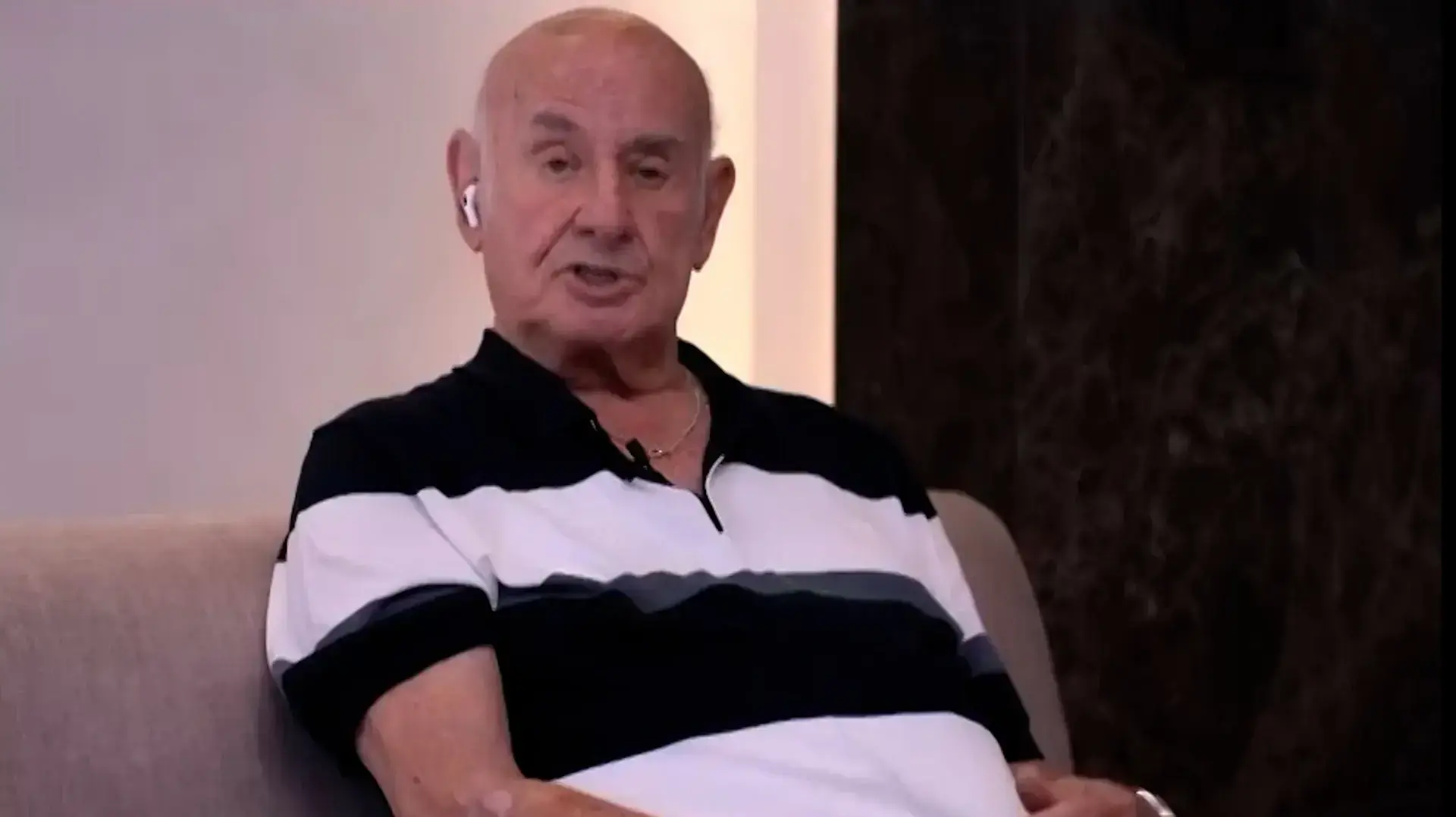 בווידאו: ראש השב"כ לשעבר מאשר את הדיווחים לפיהם חמאס משתמש בטלפון של החטופים ופונה למשפחות בדרישות בווידאו: ראש השב"כ לשעבר מאשר את הדיווחים לפיהם חמאס משתמש בטלפון של החטופים ופונה למשפחות בדרישות