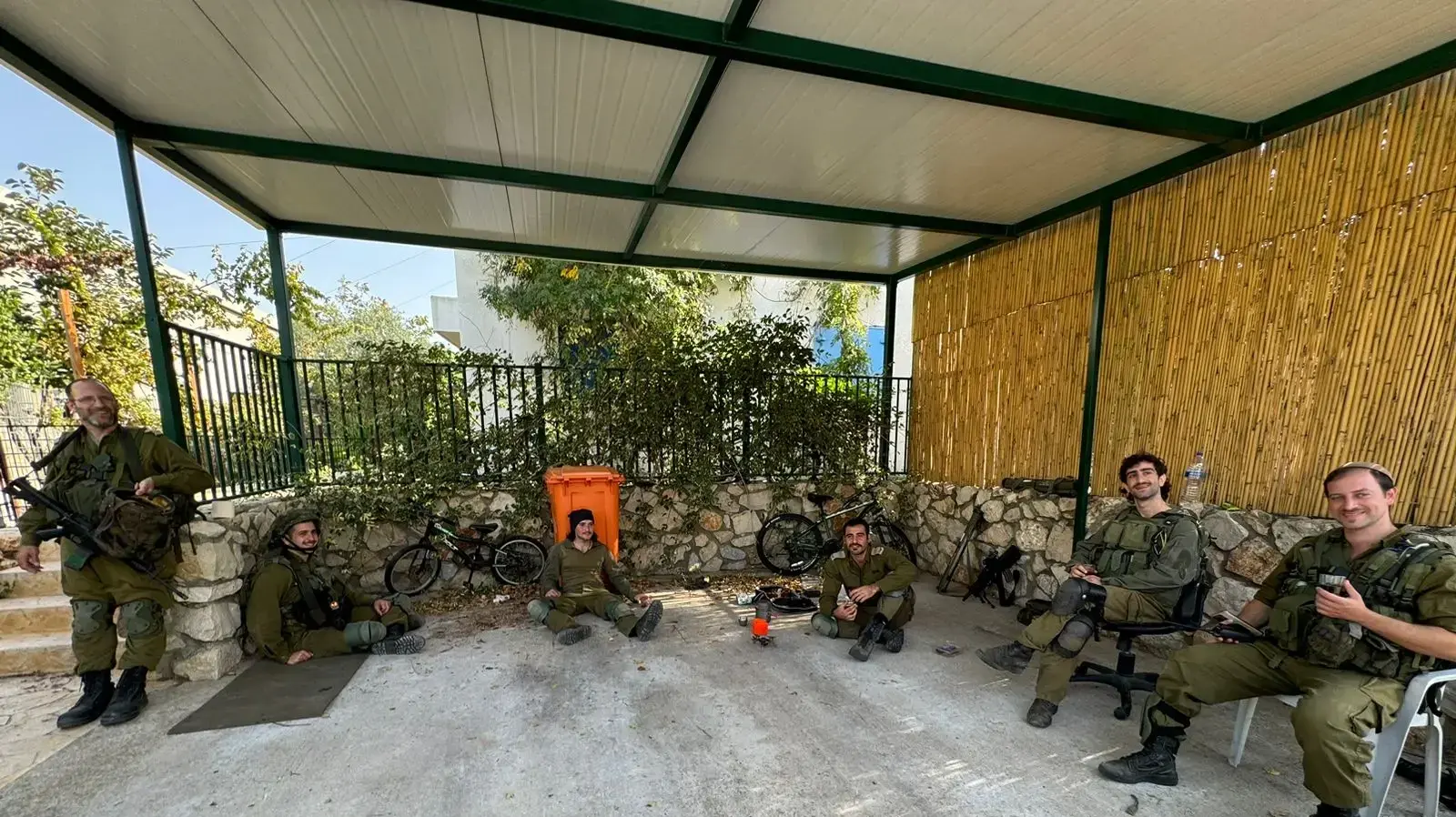 הלוחמים שמוצבים בישובים צמודי הגדר שעל גבול לבנון הלוחמים שמוצבים בישובים צמודי הגדר שעל גבול לבנון
