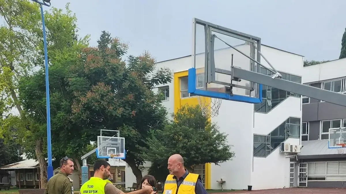 רסיס נפל בבית ספר ברמת השרון רסיס נפל בבית ספר ברמת השרון