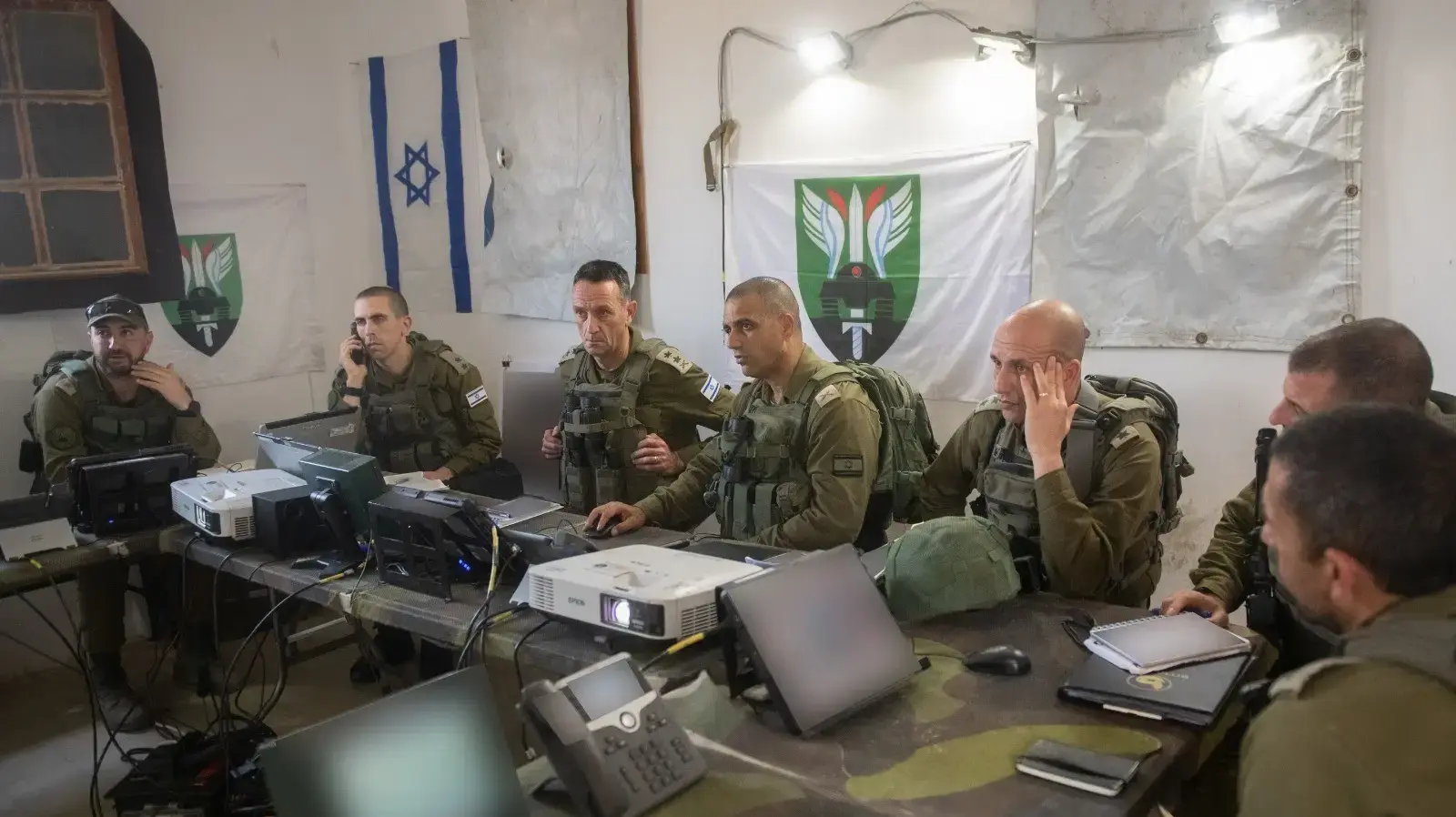 הערכת מצב שקיים הרמטכ״ל, רב-אלוף הרצי הלוי עם המפקדים והכוחות הלוחמים בדרום הערכת מצב שקיים הרמטכ״ל, רב-אלוף הרצי הלוי עם המפקדים והכוחות הלוחמים בדרום