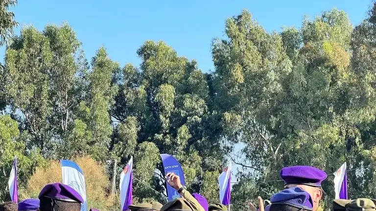 סמל עדי דנן, מיבנה, מפקד כיתה בגדוד צבר, חטיבת גבעתי, נפל בקרב בצפון רצועת עזה, בן 20 בנופלו. סמל עדי דנן, מיבנה, מפקד כיתה בגדוד צבר, חטיבת גבעתי, נפל בקרב בצפון רצועת עזה, בן 20 בנופלו.