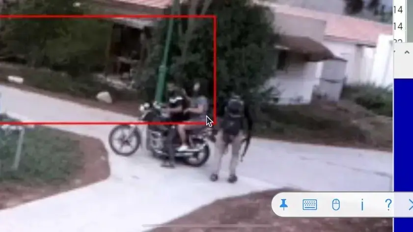 המצלמה של אייל ברעד במרפסת תיעדה את רגעי האימה. קיבוץ ניר עוז. 7 באוקטובר 2023 המצלמה של אייל ברעד במרפסת תיעדה את רגעי האימה. קיבוץ ניר עוז. 7 באוקטובר 2023
