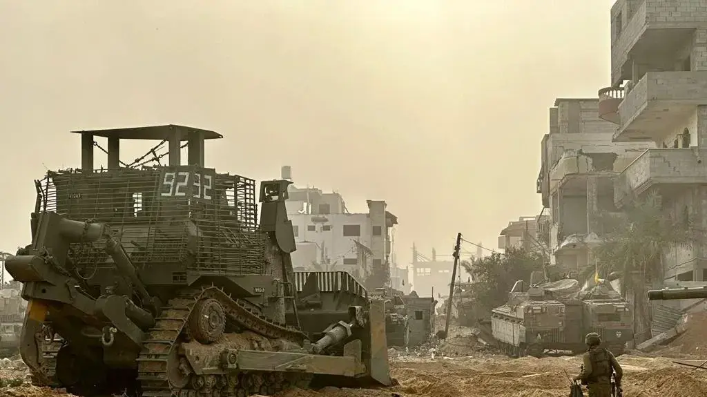 דחפור צה"לי ברצועת עזה. 2 באוקטובר 2023 דחפור צה"לי ברצועת עזה. 2 באוקטובר 2023