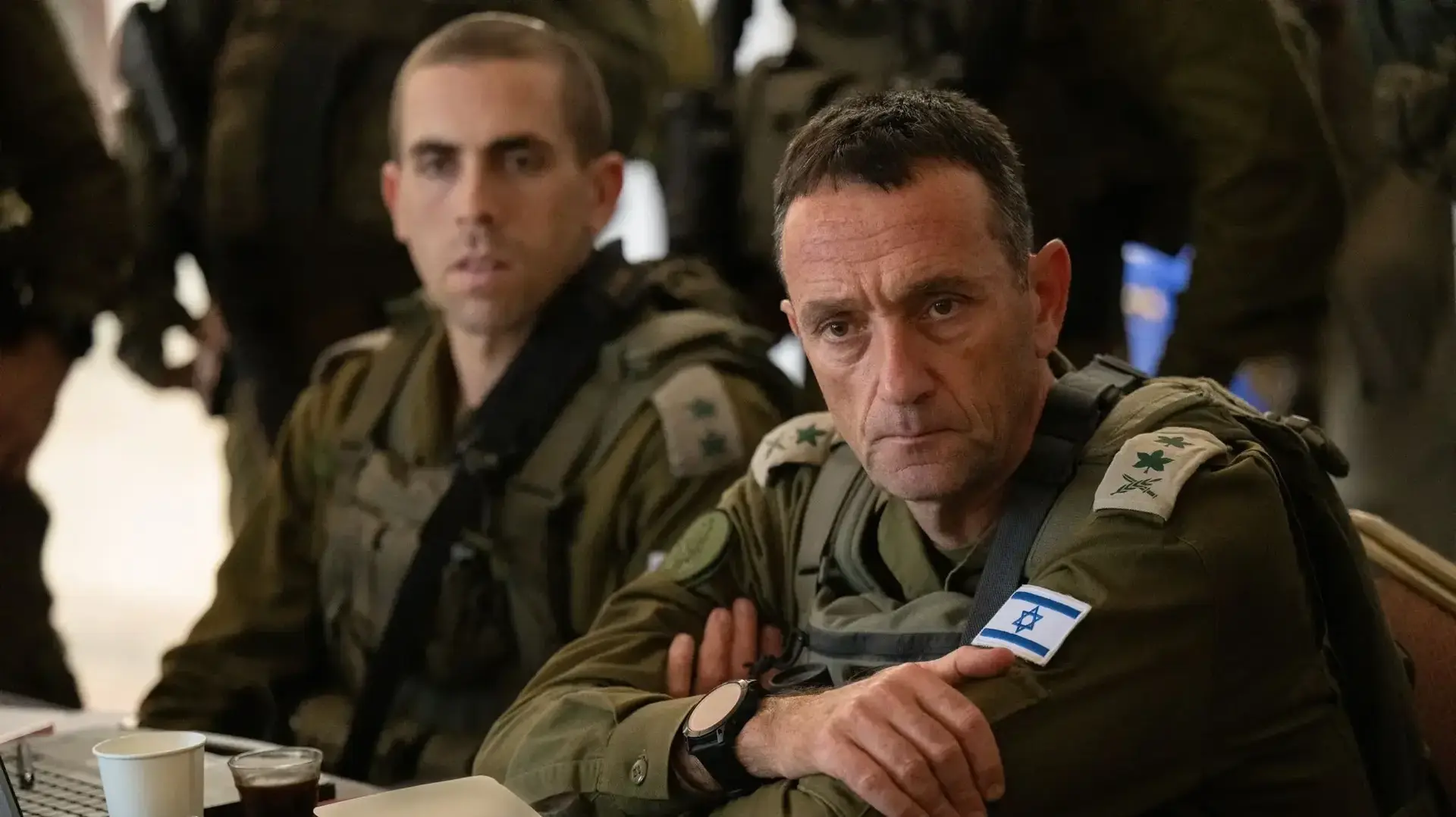 הרמטכ״ל רא"ל הרצי הלוי בהערכת מצב עם הלוחמים בעזה, 4 בנובמבר 2023 הרמטכ״ל רא"ל הרצי הלוי בהערכת מצב עם הלוחמים בעזה, 4 בנובמבר 2023