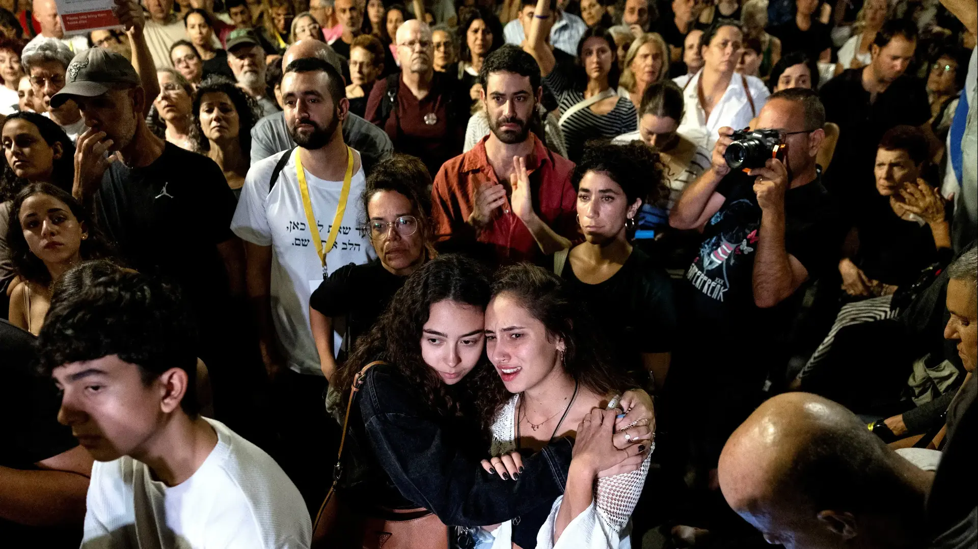 הפגנה לשחרור החטופים בתל אביב, 4 בנובמבר 2023 הפגנה לשחרור החטופים בתל אביב, 4 בנובמבר 2023