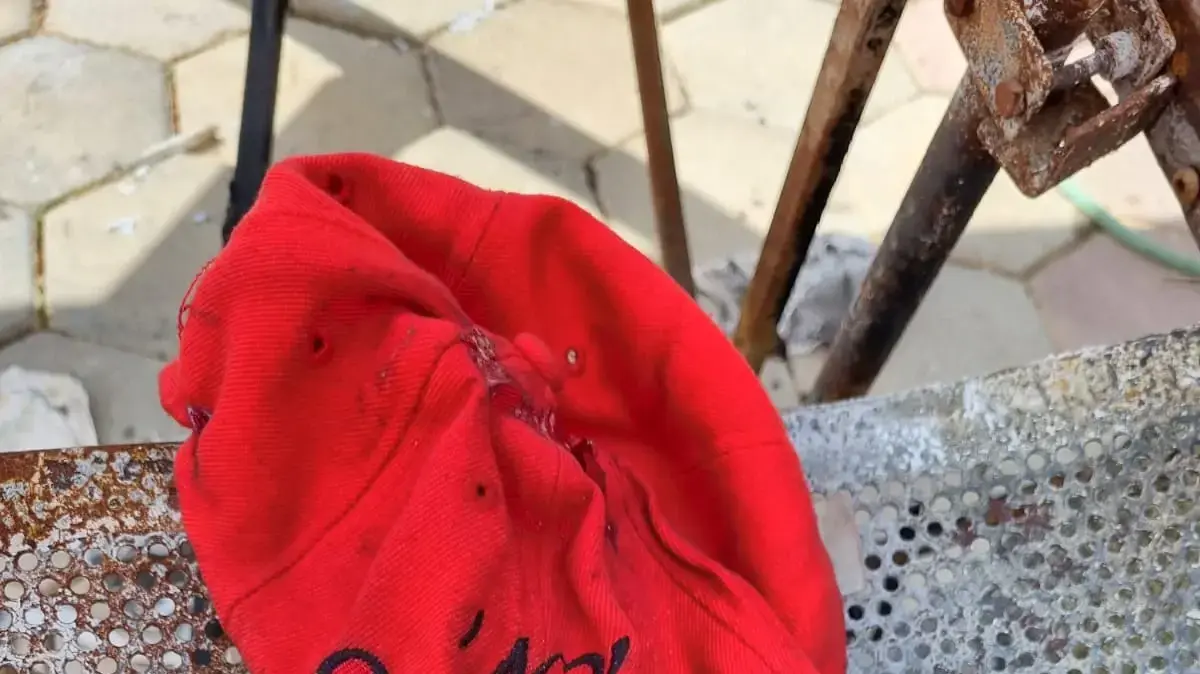 כובע המצחייה של ירמי שפיר מניר עוז
כובע המצחייה של ירמי שפיר מניר עוז