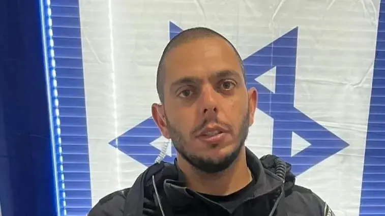 אדיר לוי בלש מתחנת נתיבות שחילץ פצועים תחת אש ב-7 באוקטובר 2023 אדיר לוי בלש מתחנת נתיבות שחילץ פצועים תחת אש ב-7 באוקטובר 2023