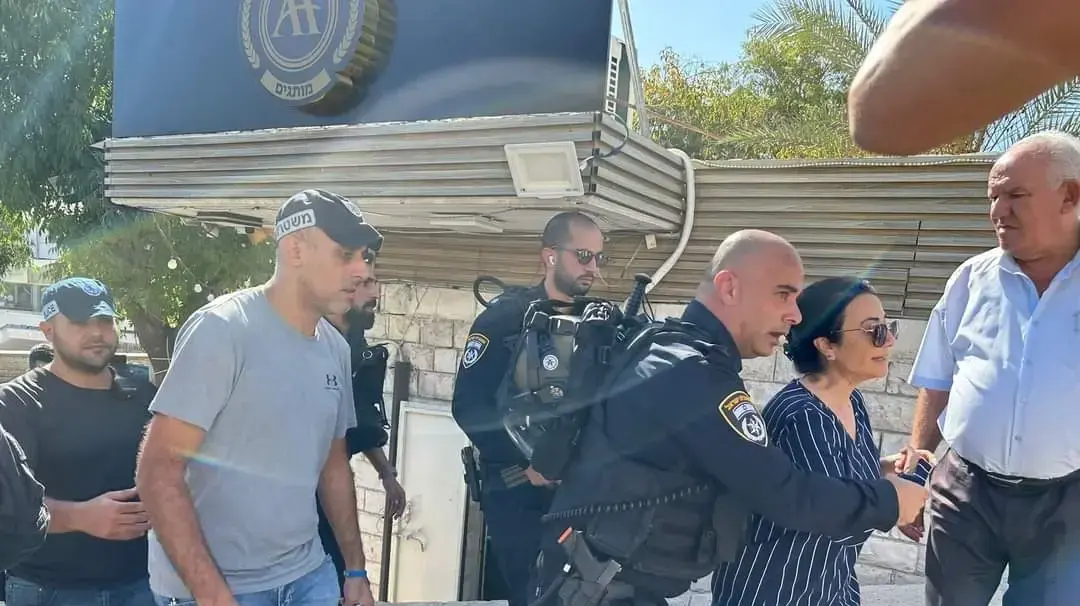 חנין זועבי מעוכבת לחקירה בנצרת. 9 בנובמבר 2023