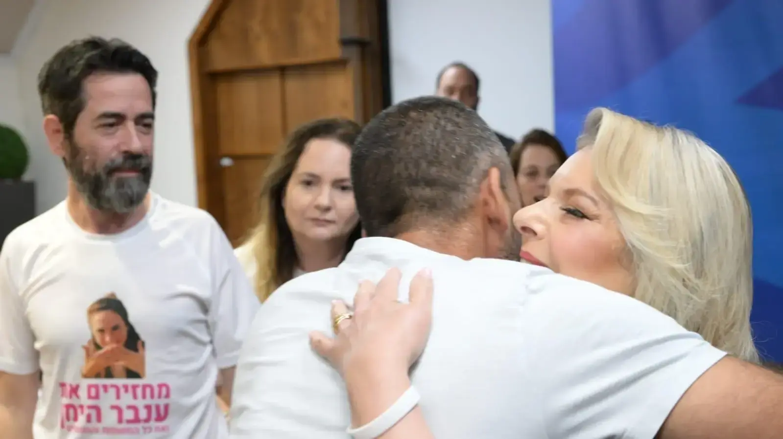 שרה נתניהו בפגישה עם משפחות חטופים, 9 בנובמבר 2023