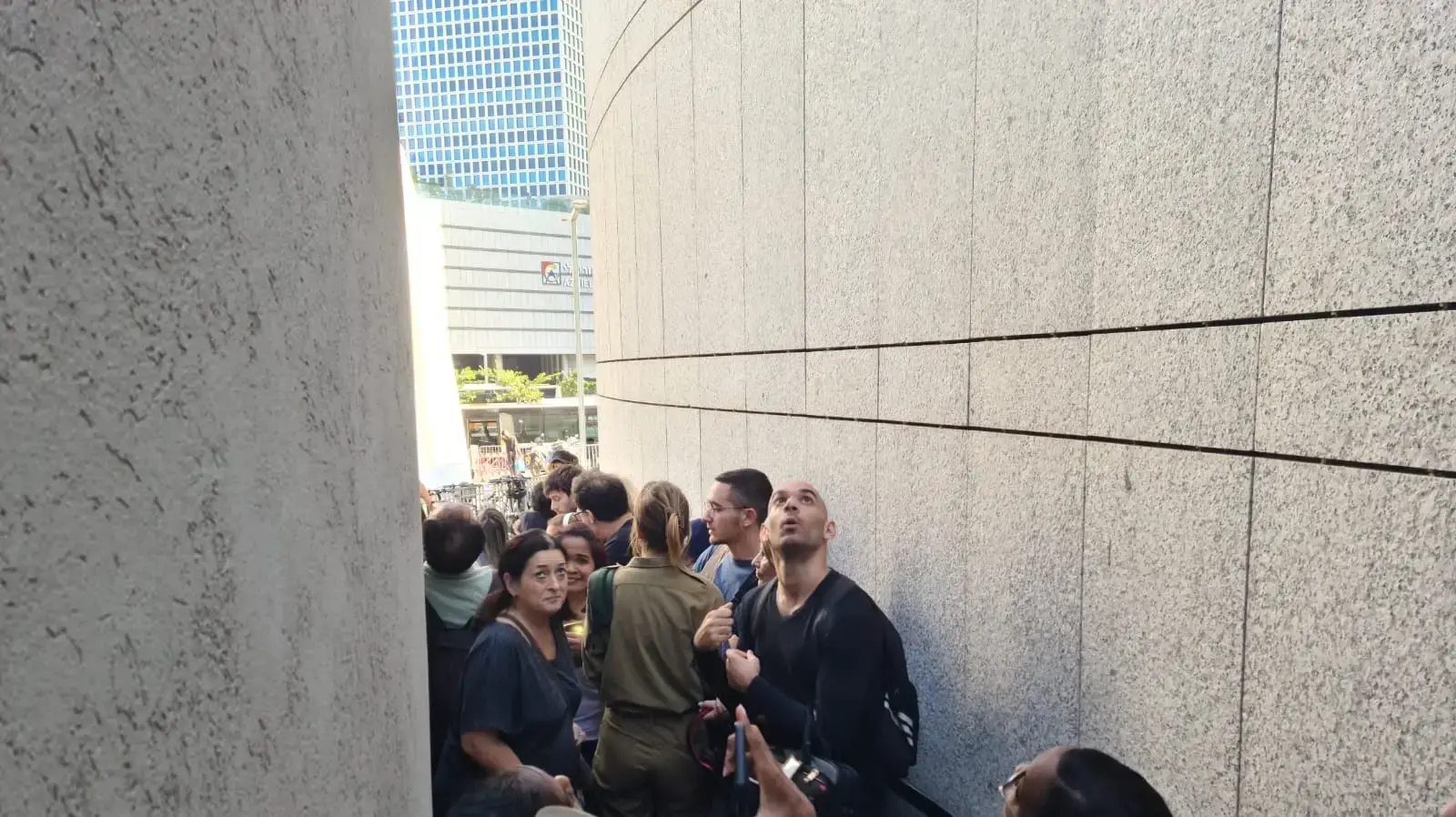 אזעקות בקריה בזמן פגישת ראש הממשלה אזעקות בקריה בזמן פגישת ראש הממשלה