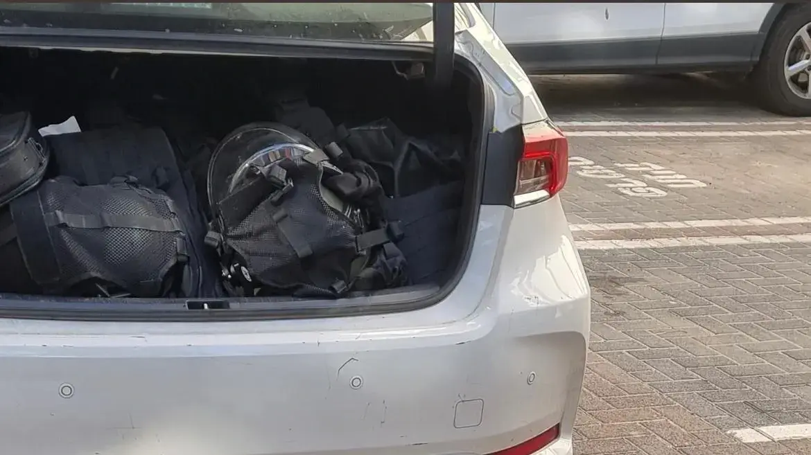 נפילת רסיס בתל אביב נפילת רסיס בתל אביב