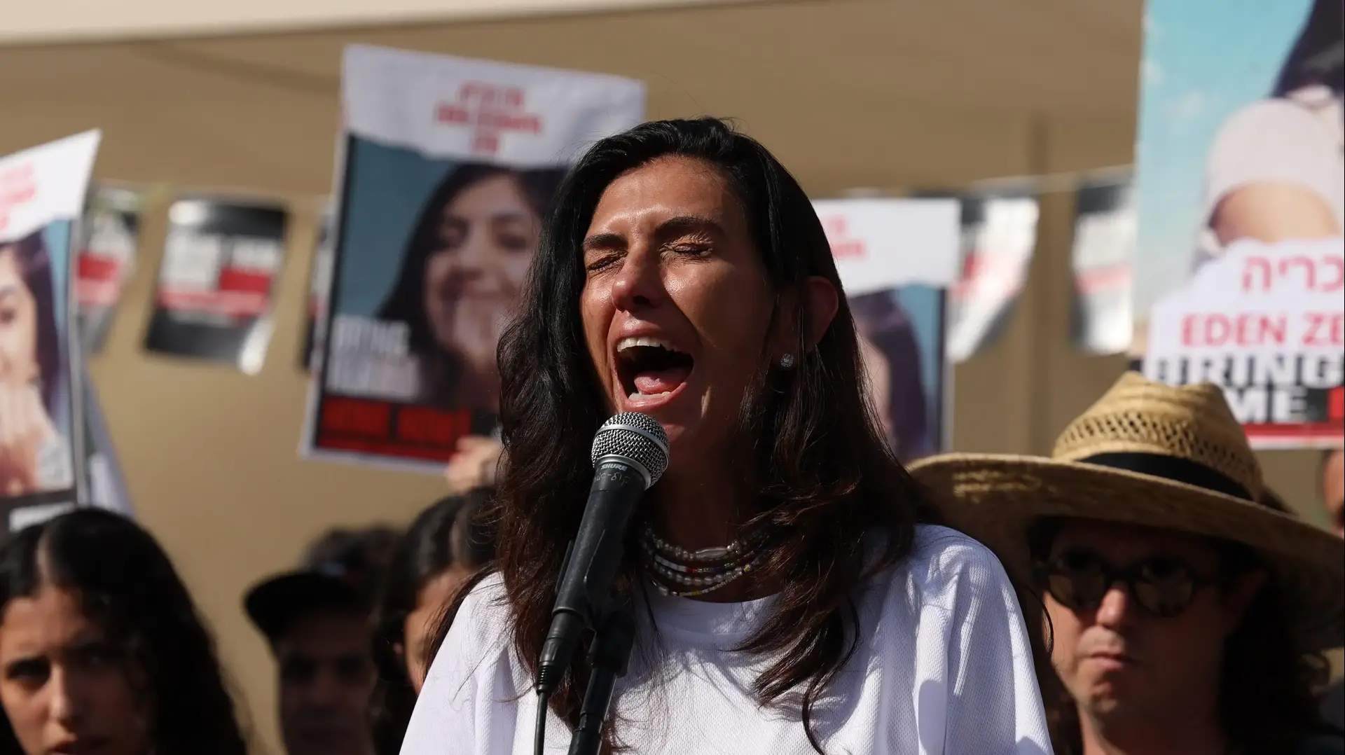 צעדת משפחות החטופים מכיכר החטופים בתל אביב למשרד ראש הממשלה בירושלים. 14 בנובמבר 2023 צעדת משפחות החטופים מכיכר החטופים בתל אביב למשרד ראש הממשלה בירושלים. 14 בנובמבר 2023