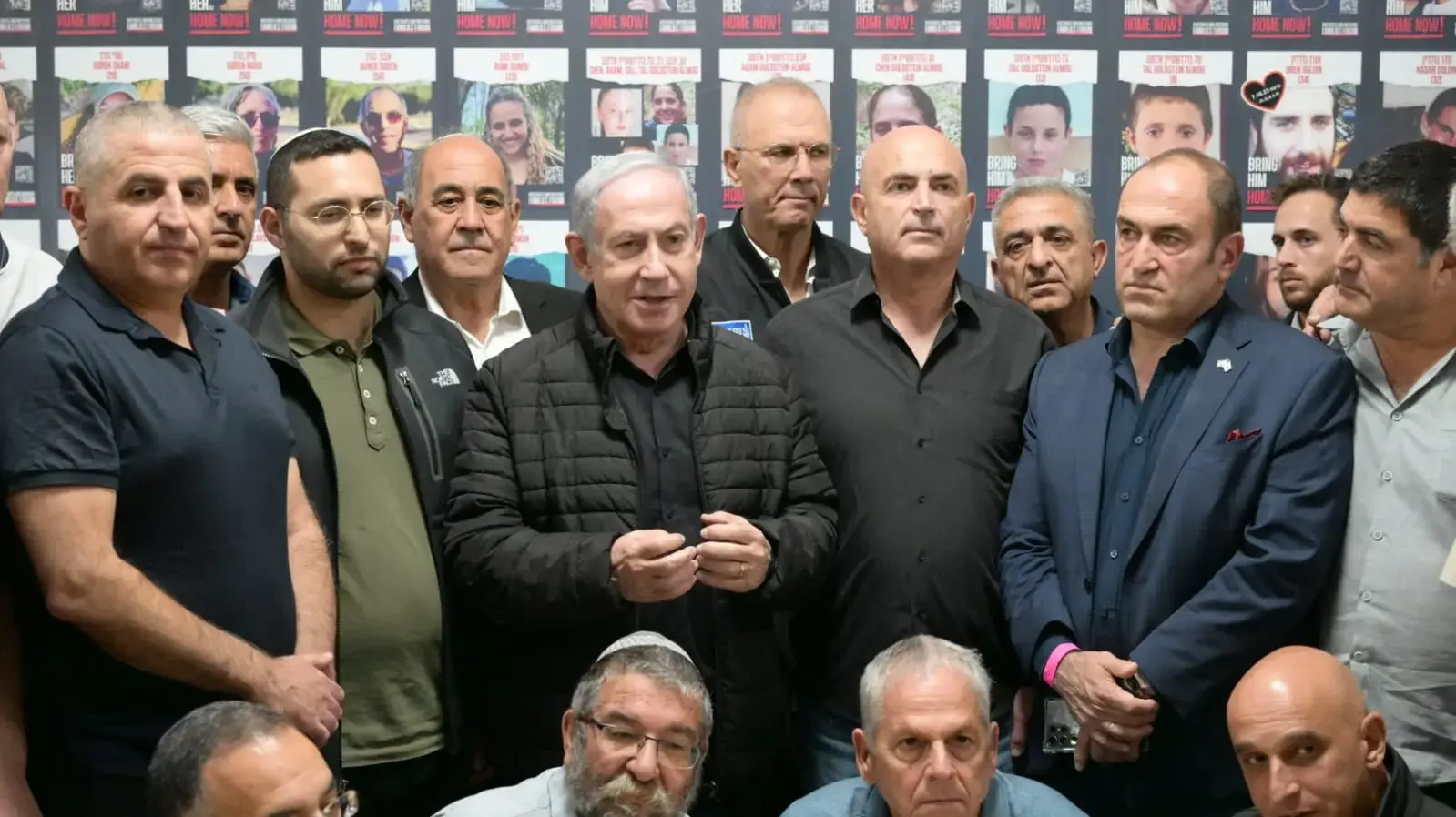 ראש הממשלה בנימין נתניהו נפגש עם פורום ראשי רשויות קו העימות בצפון, בחמ"ל רגבה שבמועצה אזורית מטה אשר, 14 בנובמבר 2023