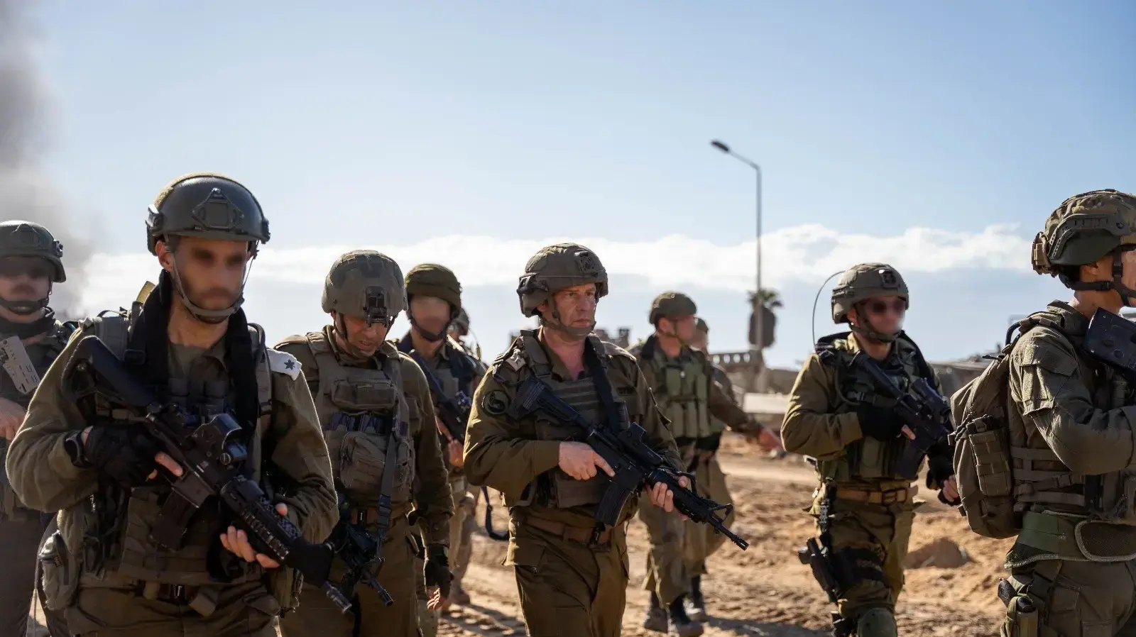 מפקד פיקוד הדרום הצטרף לכוחות ברצועת עזה
מפקד פיקוד הדרום הצטרף לכוחות ברצועת עזה