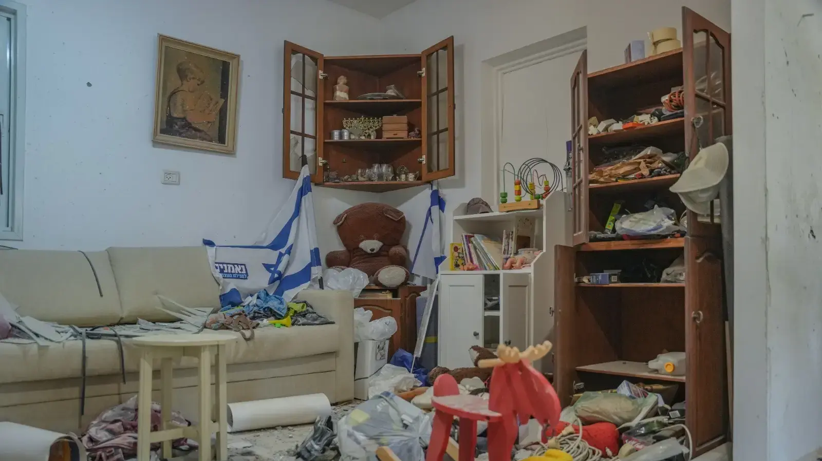 חורבות בית בקיבוץ בארי חורבות בית בקיבוץ בארי