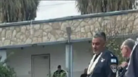 סנ"צ ניב אוחנה בזירה באופקים לאחר שנפצע בקרבות השבת השחורה. 7 באוקטובר 2023 סנ"צ ניב אוחנה בזירה באופקים לאחר שנפצע בקרבות השבת השחורה. 7 באוקטובר 2023