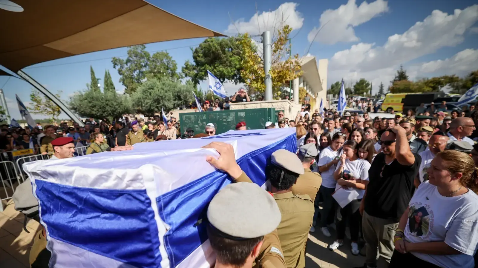הלווית רב"ט נועה מרציאנו, בית העלמין מודיעין, 17 בנובמבר 2023 הלווית רב"ט נועה מרציאנו, בית העלמין מודיעין, 17 בנובמבר 2023