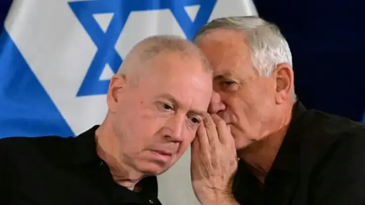 שר הביטחון יואב גלנט, השר בני גנץ בהצהרה לתקשורת, 18 בנובמבר 2023 שר הביטחון יואב גלנט, השר בני גנץ בהצהרה לתקשורת, 18 בנובמבר 2023