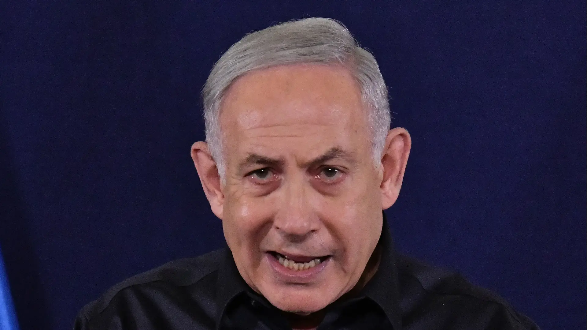 ראש הממשלה בנימין נתניהו בהצהרה לתקשורת, 18 בנובמבר 2023 ראש הממשלה בנימין נתניהו בהצהרה לתקשורת, 18 בנובמבר 2023