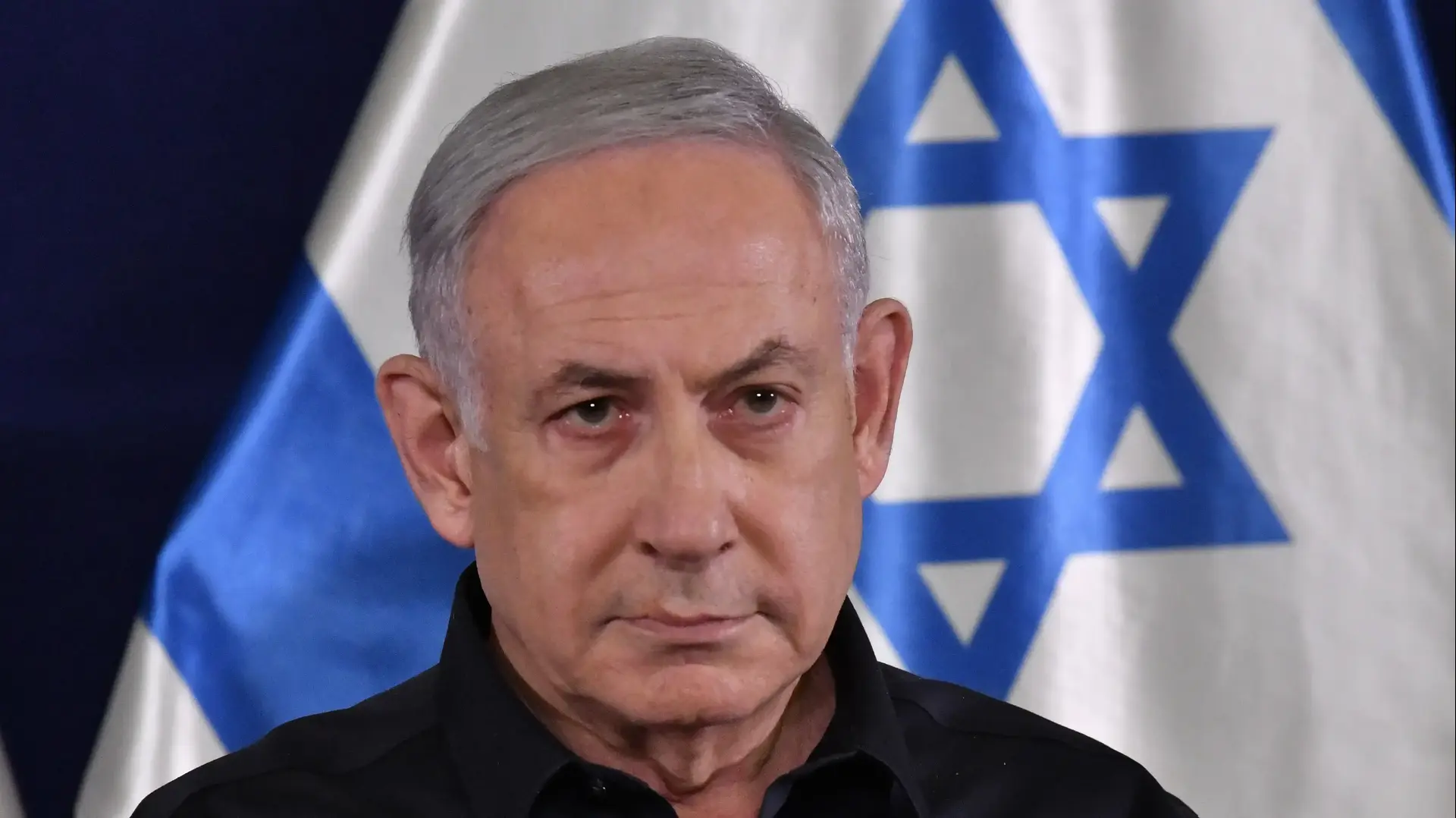 ראש הממשלה בנימין נתניהו בהצהרה לתקשורת, 18 בנובמבר 2023 ראש הממשלה בנימין נתניהו בהצהרה לתקשורת, 18 בנובמבר 2023