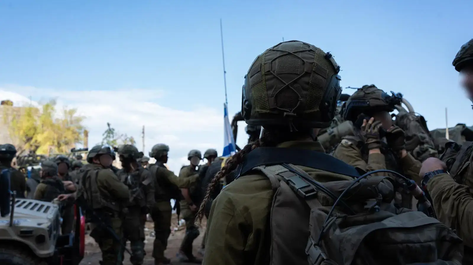 חילוץ בסיוע לתמרון: לראשונה גדוד מעורב של לוחמות ולוחמי חילוץ נלחם ברצועת עזה. 19 בנובמבר 2023 חילוץ בסיוע לתמרון: לראשונה גדוד מעורב של לוחמות ולוחמי חילוץ נלחם ברצועת עזה. 19 בנובמבר 2023