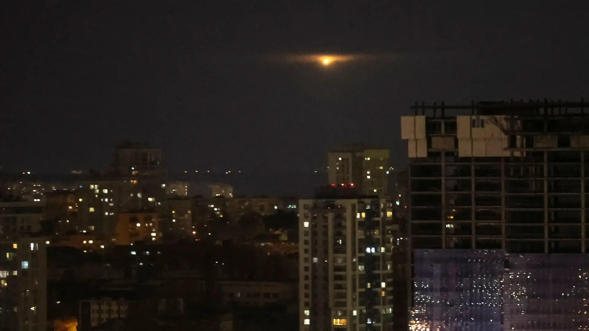 מתקפת מל"טים על קייב, אוקראינה, 19 בנובמבר 2023
מתקפת מל"טים על קייב, אוקראינה, 19 בנובמבר 2023