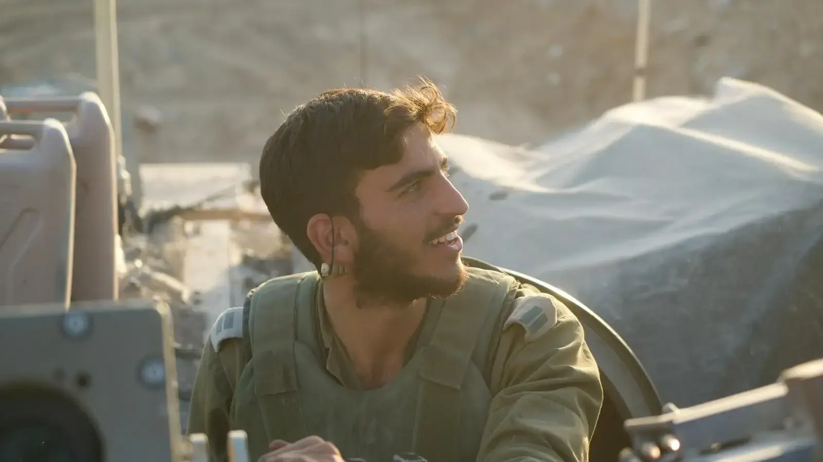 סגן (מיל׳) אדיר פורטוגל, בן 23, ממזכרת בתיה, קצין בגדוד שקד של חטיבת גבעתי, נפל בקרב בצפון רצועת עזה.
סגן (מיל׳) אדיר פורטוגל, בן 23, ממזכרת בתיה, קצין בגדוד שקד של חטיבת גבעתי, נפל בקרב בצפון רצועת עזה.