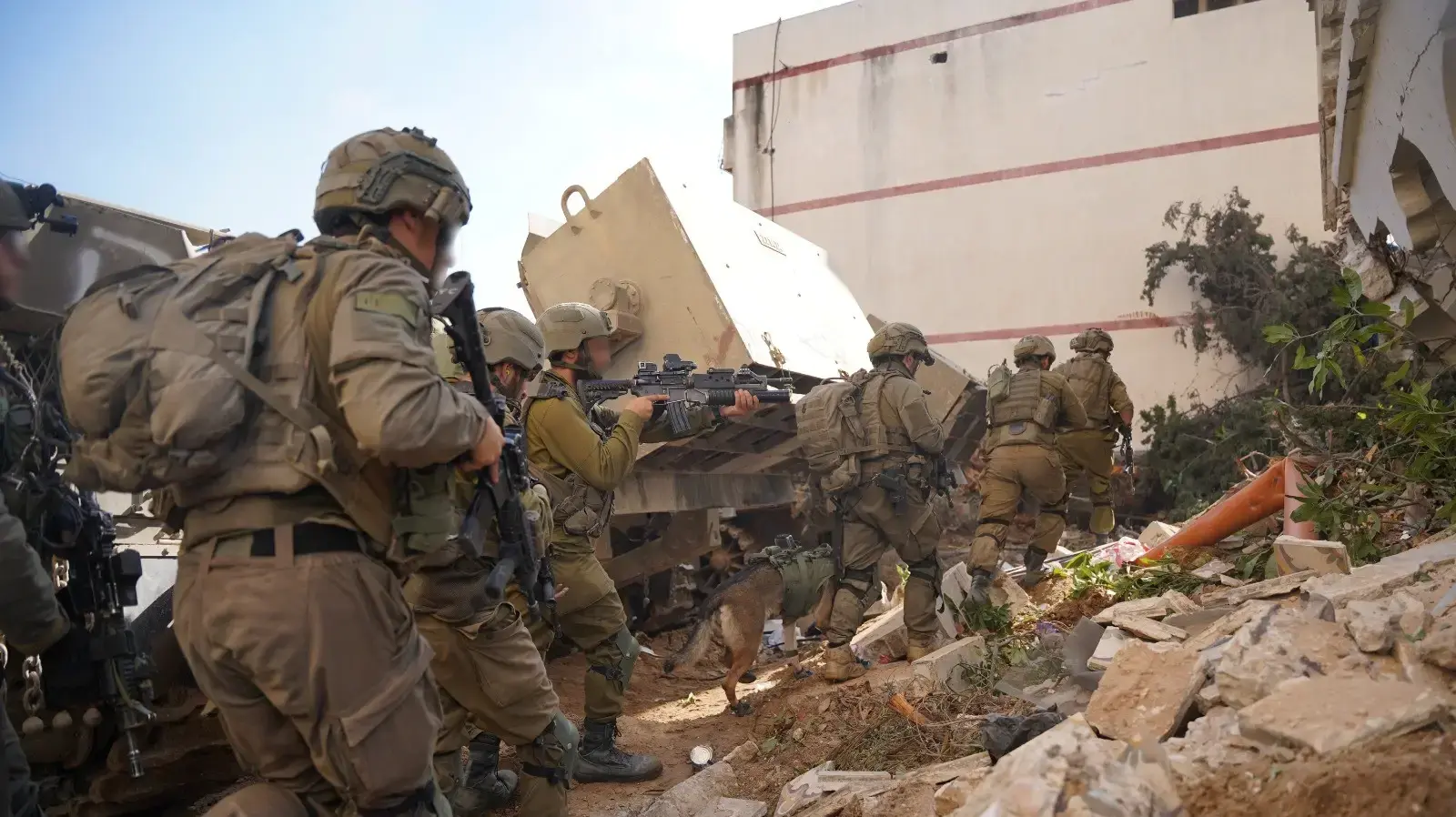 כוחות צה"ל פעלו בשטח רצועת עזה לחיסול מחבלים, תוך הכוונת כלי טיס לחיסול מחבלים ותשתיות טרור ולאיתור אמצעי לחימה וציוד צבאי כוחות צה"ל פעלו בשטח רצועת עזה לחיסול מחבלים, תוך הכוונת כלי טיס לחיסול מחבלים ותשתיות טרור ולאיתור אמצעי לחימה וציוד צבאי